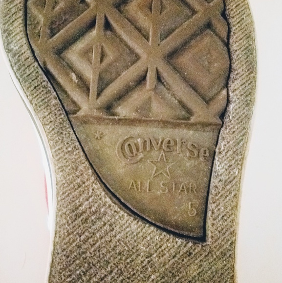 Red Converse All-Star Chuck Taylor Shoes Size 5/7 - Picture 2 of 4